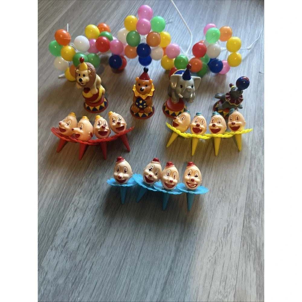 Cake Toppers Vintage 5 Balloon Clusters, 12 Clown Heads, Circus Animals